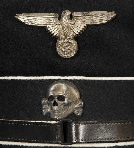 Help on Black SS officers visor