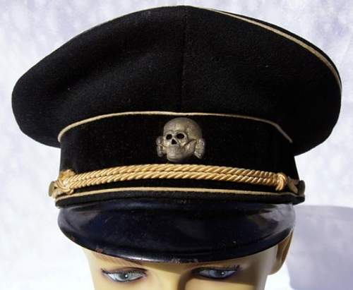 SS visor hat-early insignia,late hat