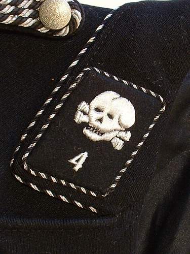 Totenkopf collar tab, real?