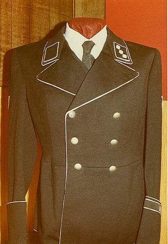 Uniformen: Uniforms of note from the Delich treasures,  Part IV