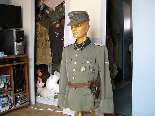 Waffen SS officer found in Normandy and other