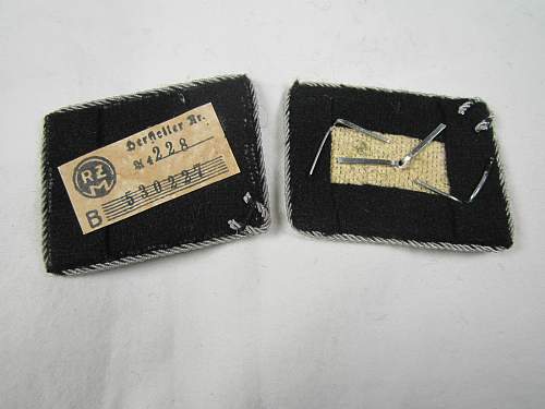 Authentic Totenkopf Officers collar tabs?