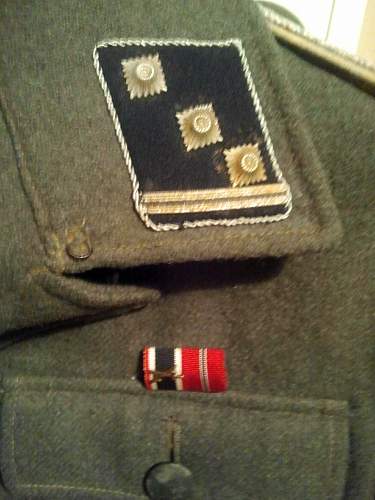 SS Officer tunic insignia