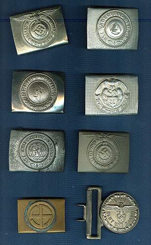 Delich Treases: buckles, tags, Italian items.