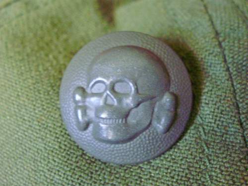 Totenkopf button