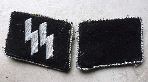 SS-Obersturmführer collar tabs