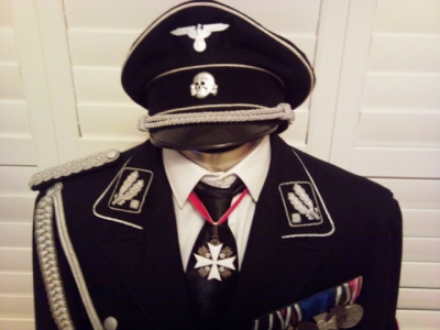 shoulder board on black overcoat dress and shoulder board ss on black tunic (M32) what the different ??? tell me please