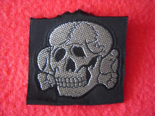 totenkopf cap insignia