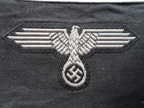 SS cloth cap insignia