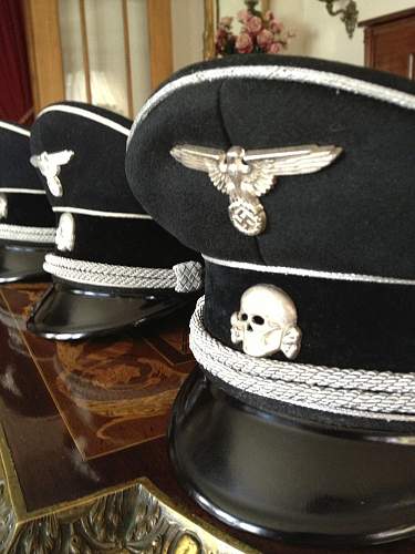 SS head wear with Danzig badge.
