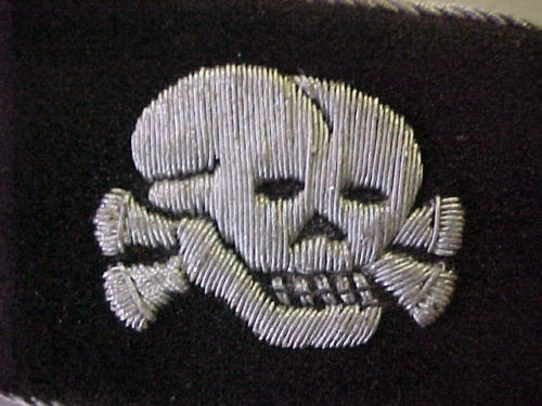 Totenkopf collar tabs