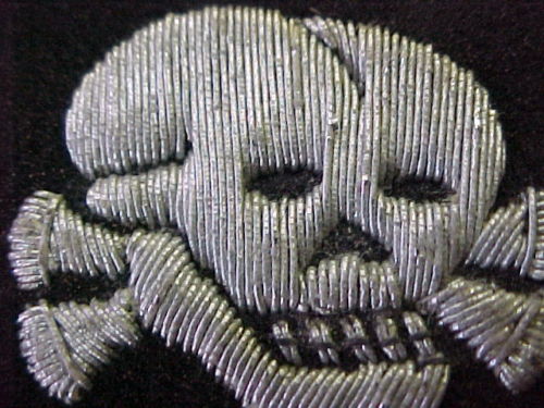 Totenkopf collar tabs