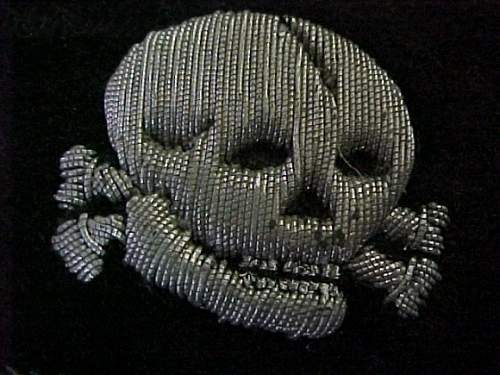 Totenkopf collar tabs