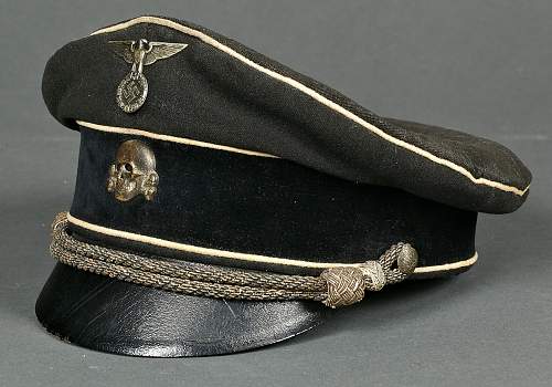 schwarze SS Fuehrermuetzer, ex a famous collection.