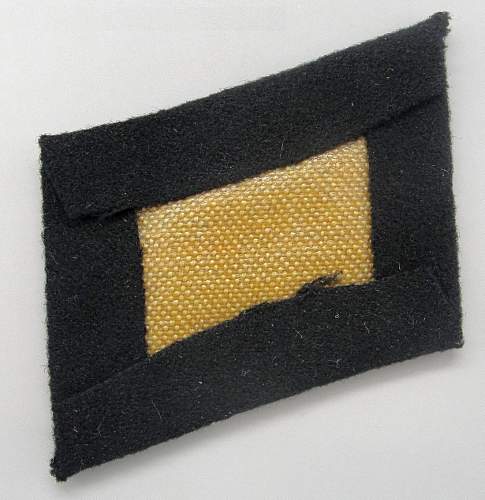 SS EM/NCO's Collar Tab (Machine-Embroidered Runes) - Original/Fake?