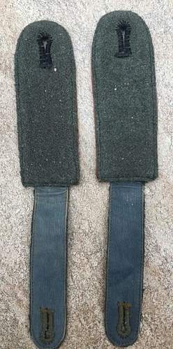 KZ EM shoulder boards