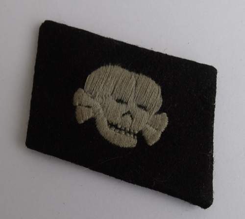 Totenkopf collar tab