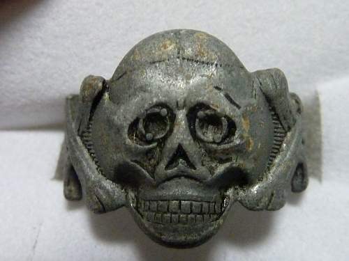 skull ring