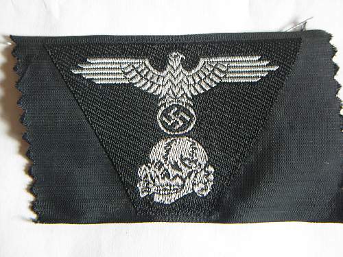 &quot;Dachau&quot; found insignia