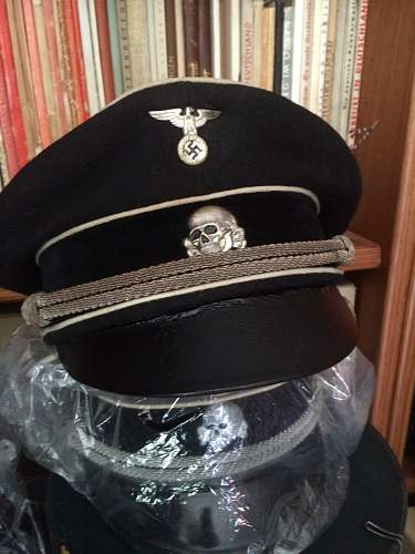 Help on Black SS officers visor