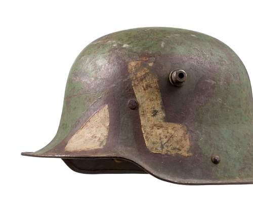 WW1 German M-16 Camouflaged Helmet ET 64