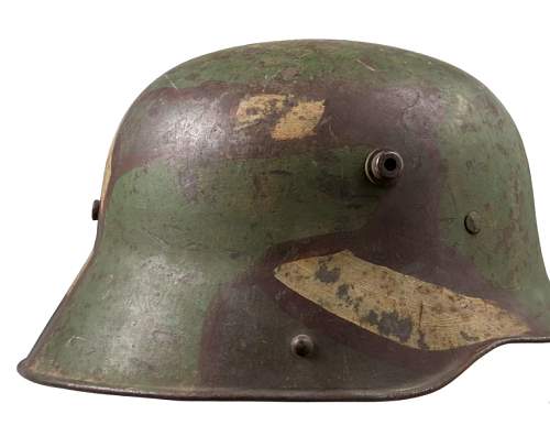 WW1 German M-16 Camouflaged Helmet ET 64