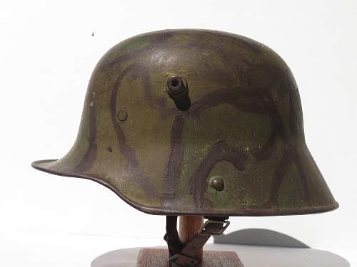 WW1 German M-16 Camouflaged Helmet ET 64