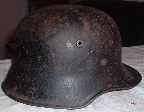 WW1 Helmet with a Puzzle ?