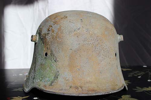 M16 stahlhelm relic or battlefield pick-up.