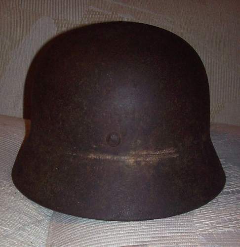 Identifying WW2 German Helmet- NO CLUE:)