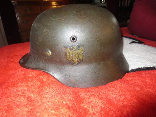 Please help identifying German WW2 Helmet