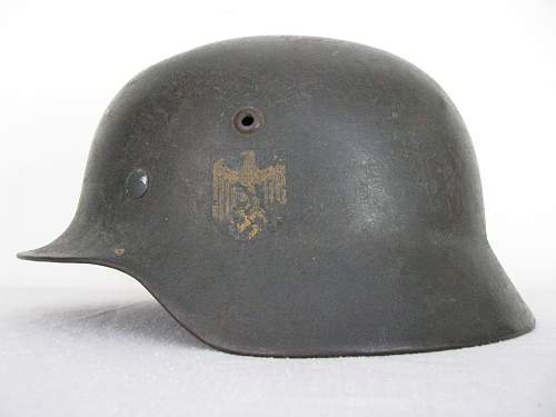 Please help identifying German WW2 Helmet