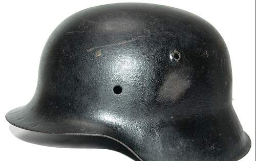 strange M42 helmet marking