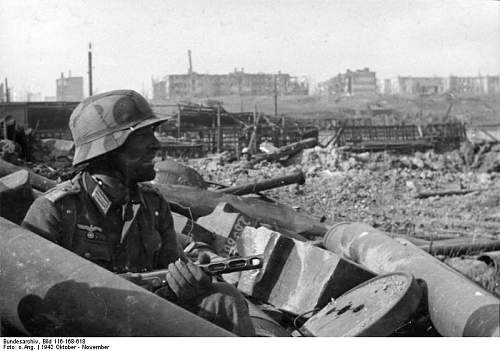 The German Stahlhelm (period photos)