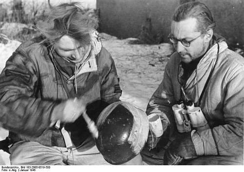 The German Stahlhelm (period photos)