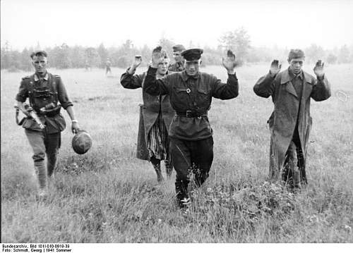 The German Stahlhelm (period photos)