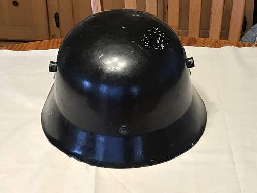 Need help identifying a World War 2 German helmet.