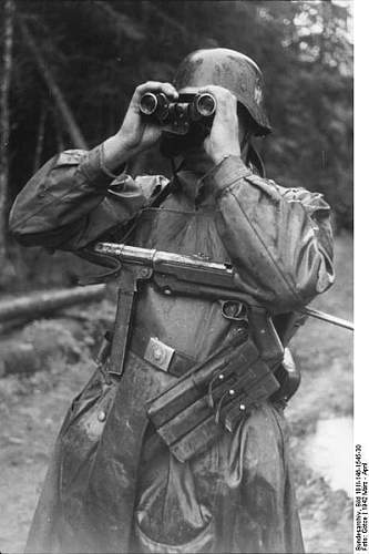 The German Stahlhelm (period photos)