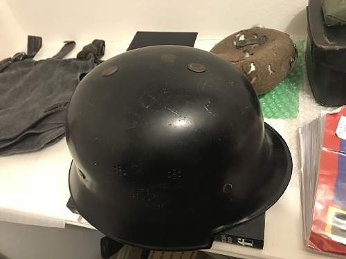 *Help* German police/fire helmet