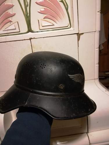 Luftschutz helmet liner originality question