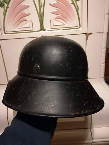 Luftschutz helmet liner originality question