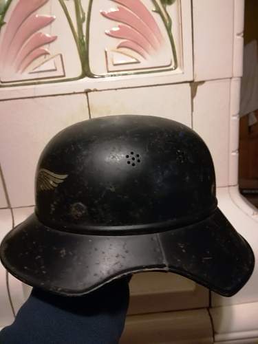 Luftschutz helmet liner originality question