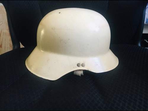 Need help German helmet identification