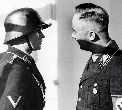 The German Stahlhelm (period photos)