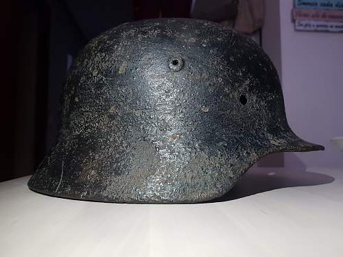 I can´t identify this helmet paint