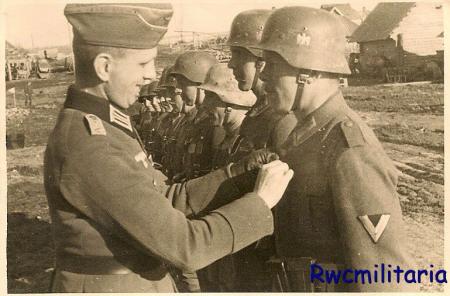 The German Stahlhelm (period photos)