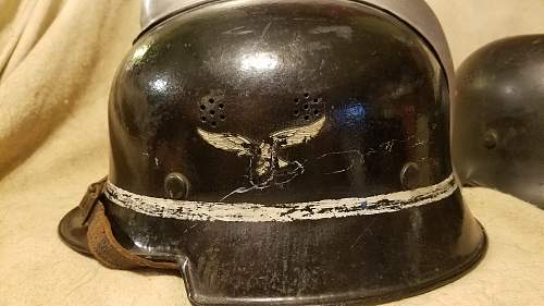 Feuerwehr helmet.  Need help.