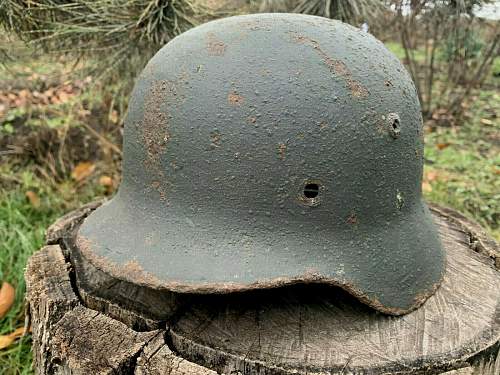 M35 overpainted helmet from Ukraine. Liberate decals or not?