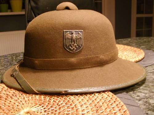 DAK second pattern pith helmet - original??