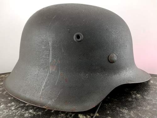 Decal Luftwaffe  on the M 42 helmet